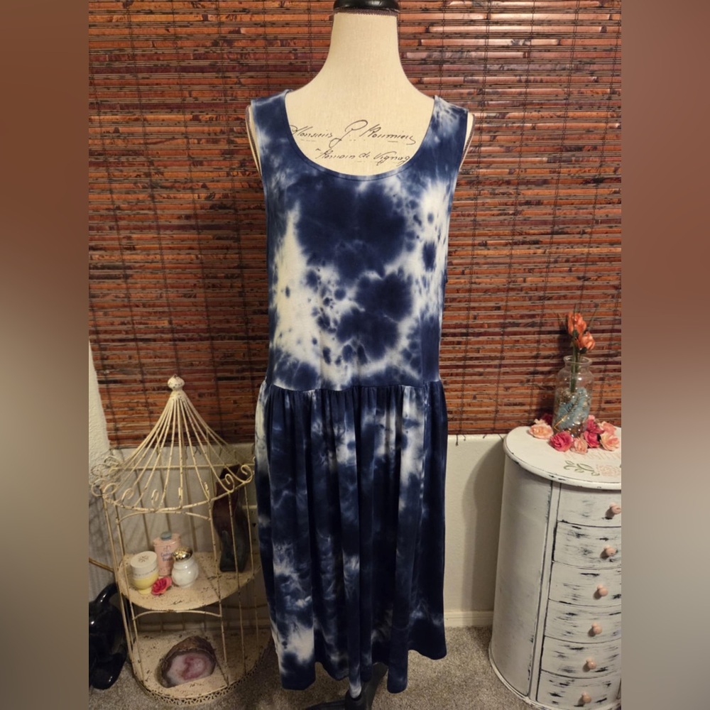Navy and White Tie-Dye Midi Dress